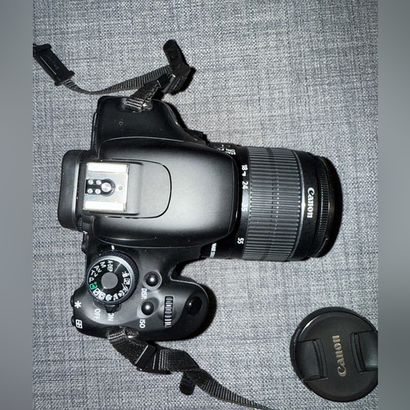 Canon EOS 600D - Picture 3 of 7